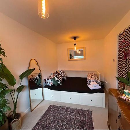 Private Room With Separate Shower And Free Parking 에든버러 외부 사진